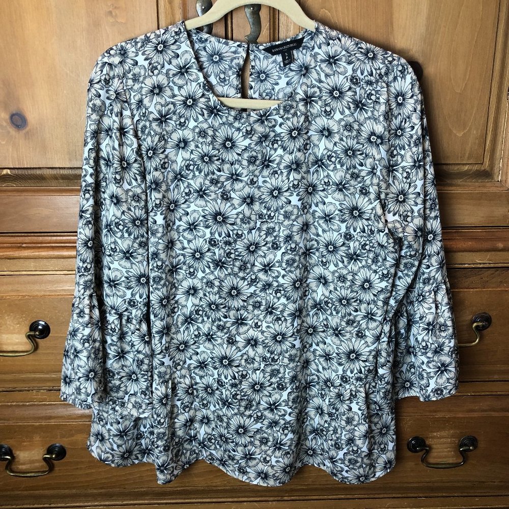 Banana Republic 3/4 Sleeve Floral Blouse